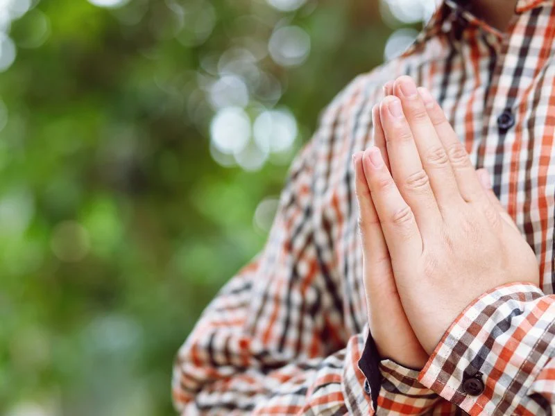 Child praying